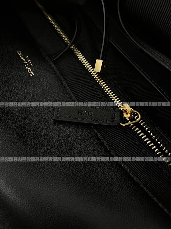 생로랑제이미레더4.3숄더백  20260411-165048-017루.jpg