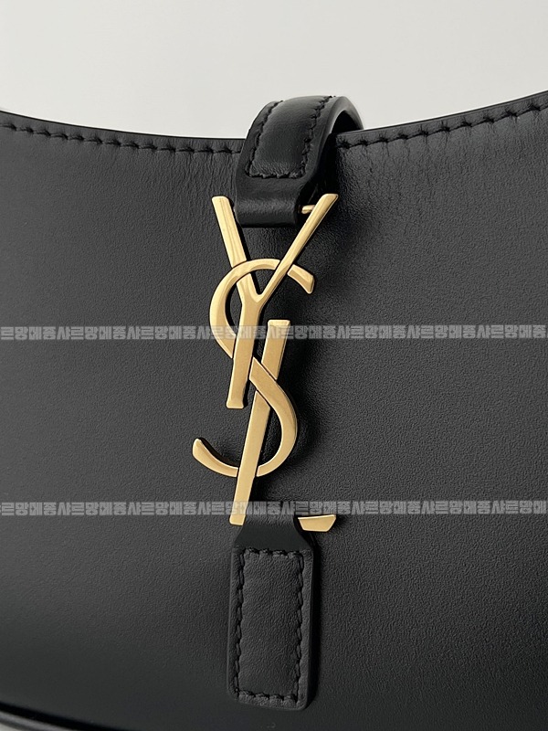 생로랑르5아7호보백미니  20260412-133122-007루.jpg