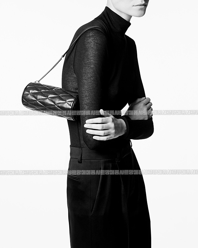 생로랑사드퀄티드램스킨미니튜브백  20260412-134450-016루.jpg