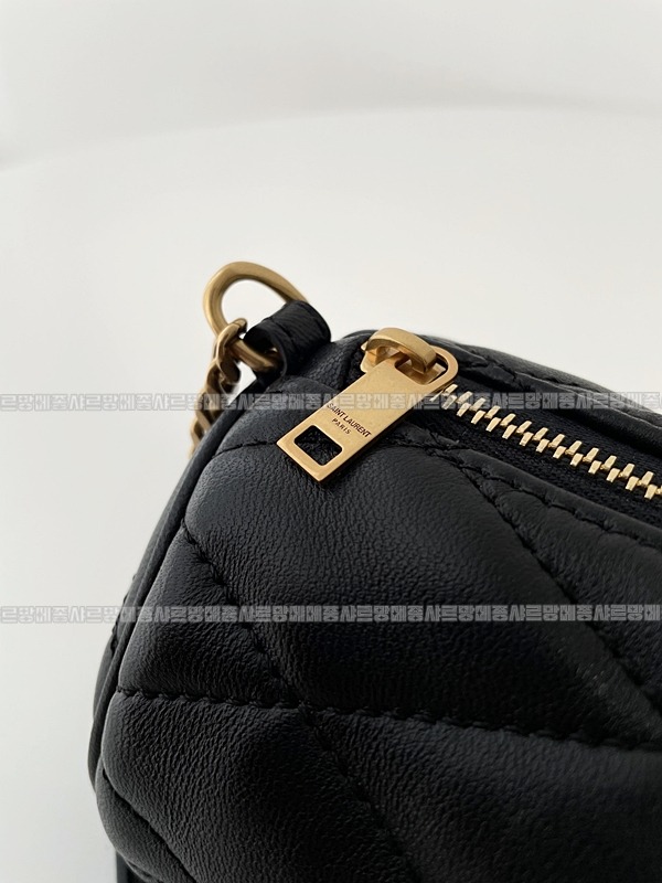 생로랑사드퀄티드램스킨미니튜브백  20260412-134449-011루.jpg