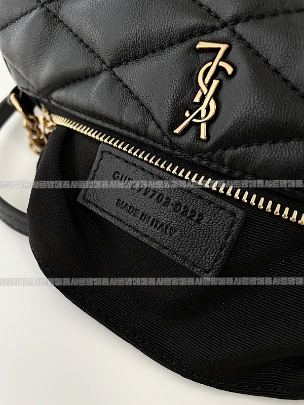 생로랑사드퀄티드램스킨미니튜브백  20260412-134449-013루.jpg