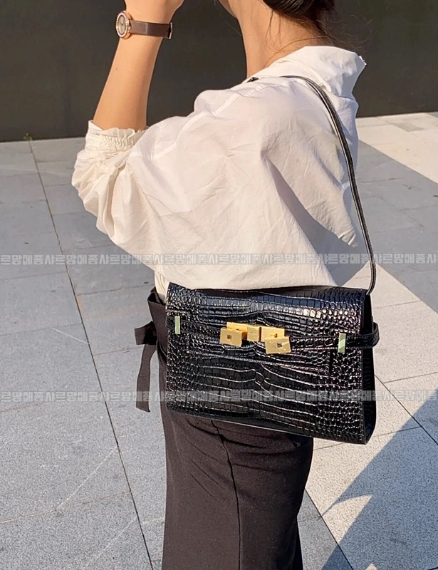 생로랑맨하탄숄더백  20260412-142606-020루.jpg