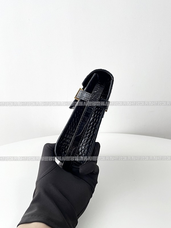 생로랑맨하탄숄더백  20260412-142603-004루.jpg