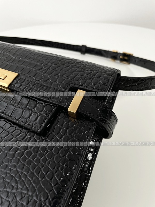 생로랑맨하탄숄더백  20260412-142604-012루.jpg