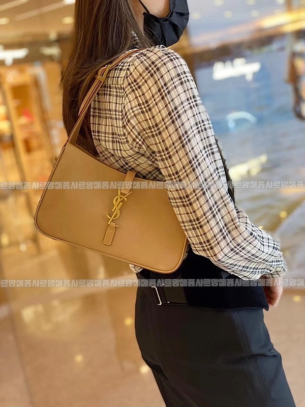 생로랑르5아7호보백  20260412-170233-022루.jpg