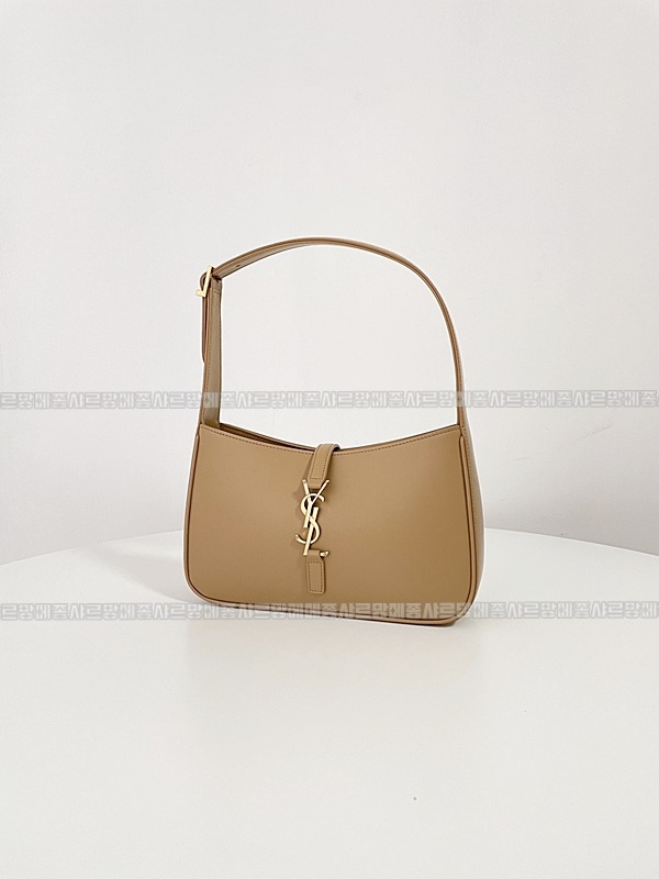 생로랑르5아7호보백  20260412-170229-002루.jpg