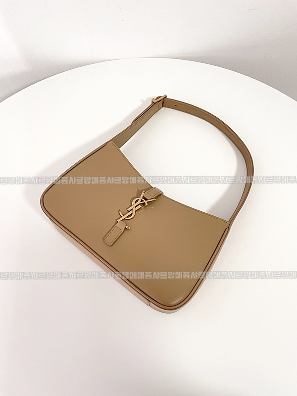 생로랑르5아7호보백  20260412-170230-008루.jpg