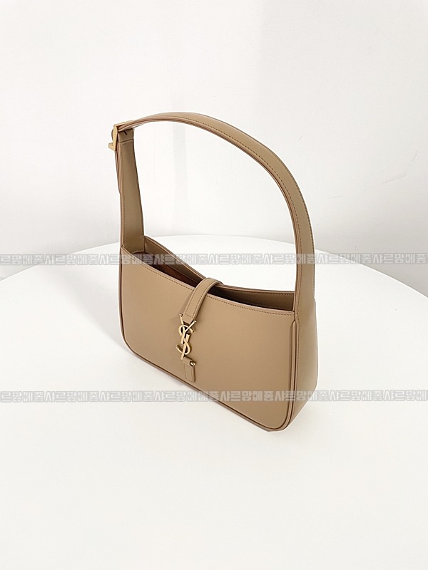 생로랑르5아7호보백  20260412-170230-006루.jpg