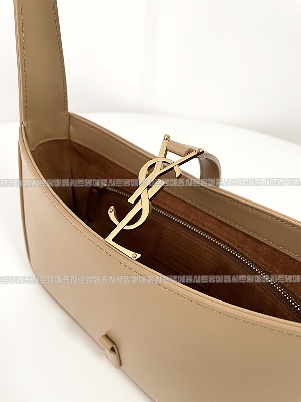 생로랑르5아7호보백  20260412-170231-010루.jpg