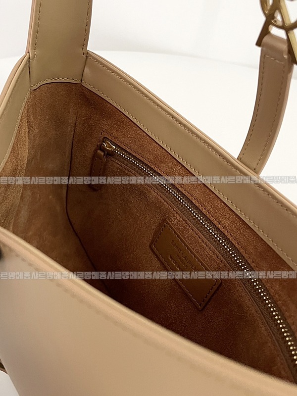 생로랑르5아7호보백  20260412-170232-015루.jpg