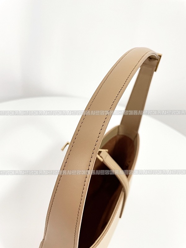 생로랑르5아7호보백  20260412-170232-017루.jpg