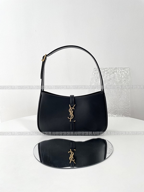 생로랑르5아7호보백  20260412-170541-001루.jpg