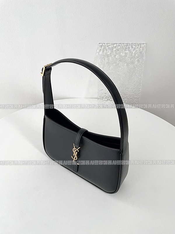 생로랑르5아7호보백  20260412-170542-008루.jpg