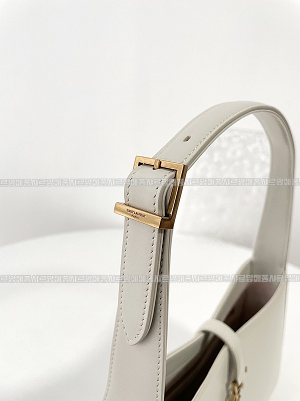 생로랑르5아7호보백  20260412-171046-012루.jpg