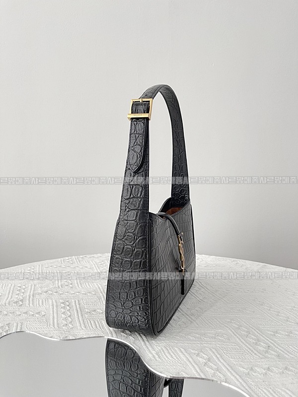 생로랑르5아7호보백  20260412-171253-007루.jpg