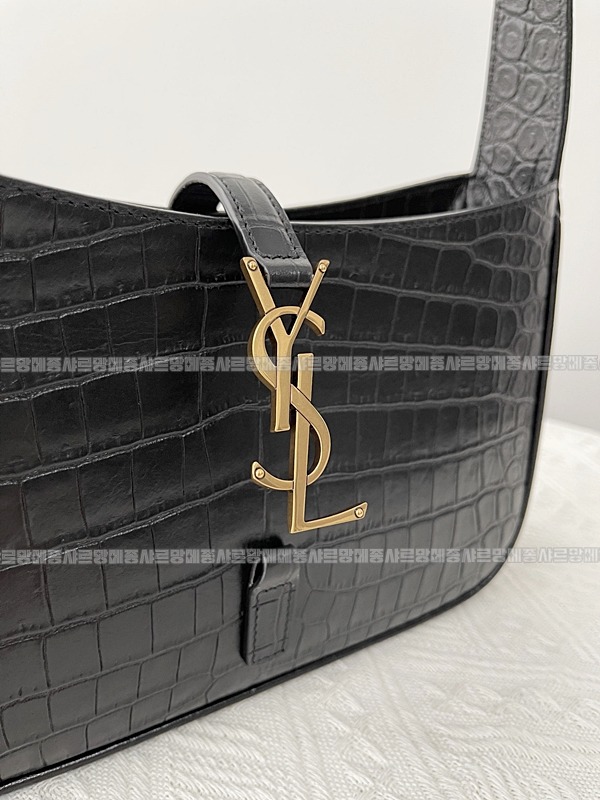 생로랑르5아7호보백  20260412-171254-009루.jpg