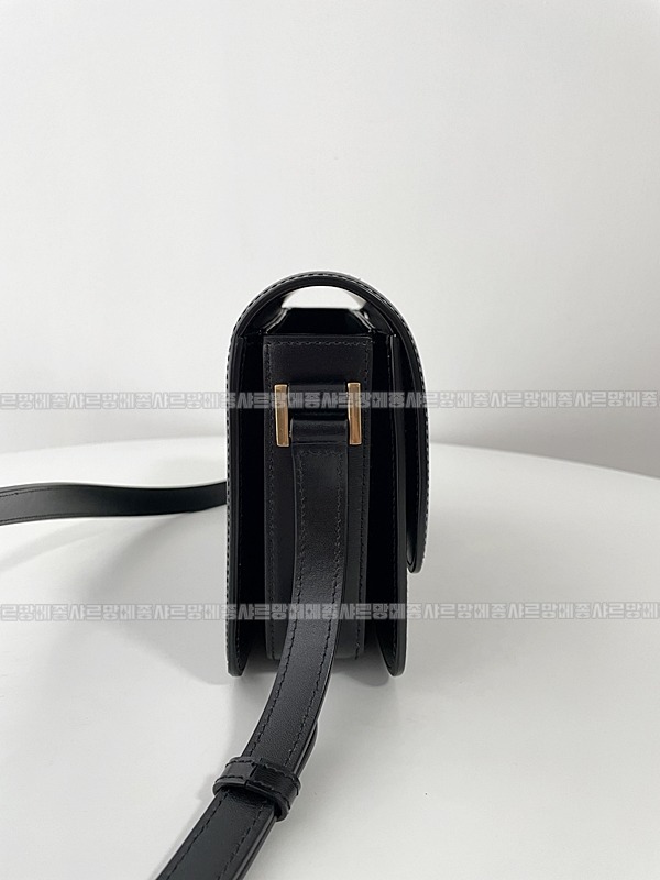 생로랑솔페리노사첼백  20260413-115112-003루.jpg