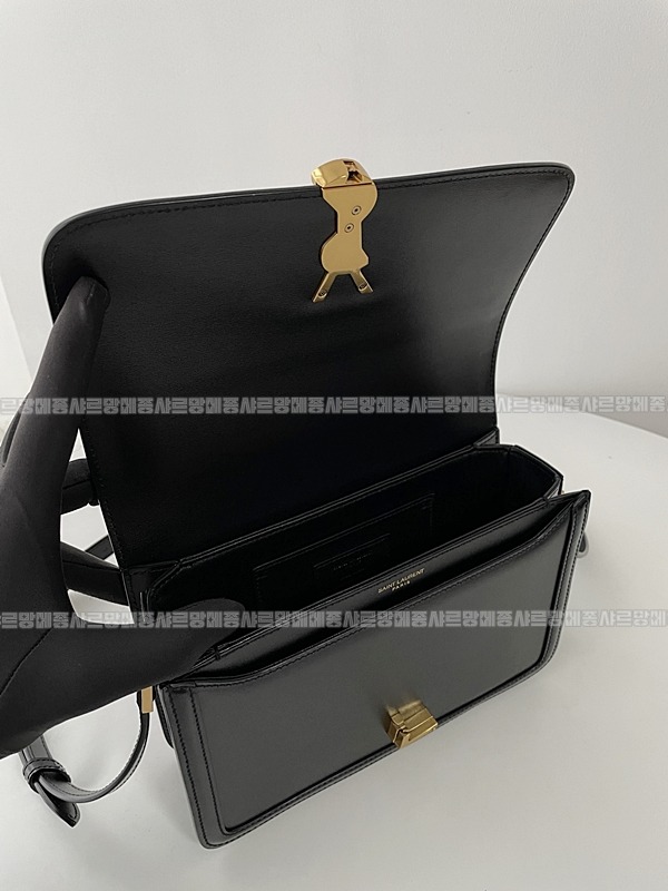 생로랑솔페리노사첼백  20260413-115113-006루.jpg