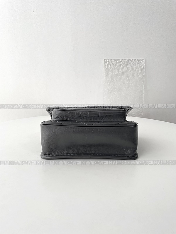 생로랑니키크로스백  20260414-105501-005루.jpg