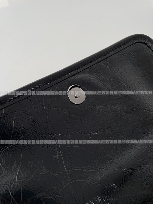 생로랑니키크로스백  20260414-111247-013루.jpg