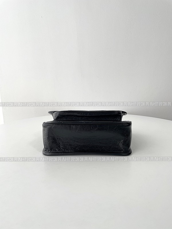 생로랑니키크로스백  20260414-111532-005루.jpg