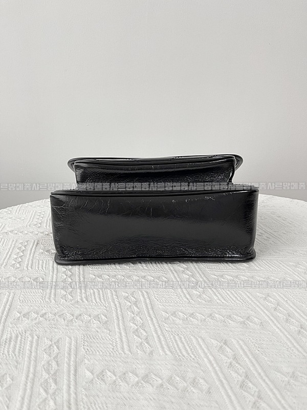 생로랑니키크로스백미디움  20260414-113849-005루.jpg