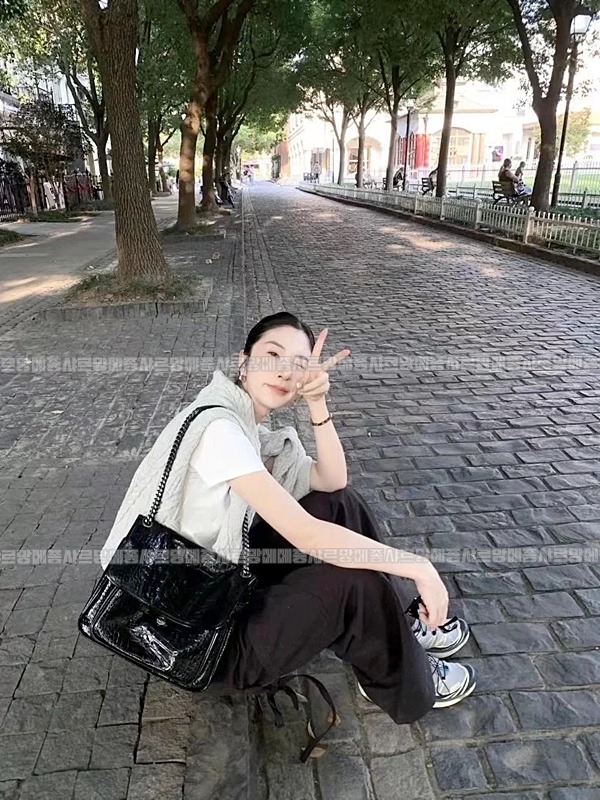 생로랑니키크로스백미디움  20260414-131207-024루.jpg