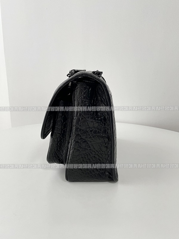 생로랑니키크로스백미디움  20260414-131204-005루.jpg