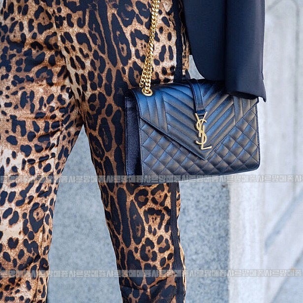 생로랑앤밸로프체인숄더백미디움   20260415-095242-019 .jpg