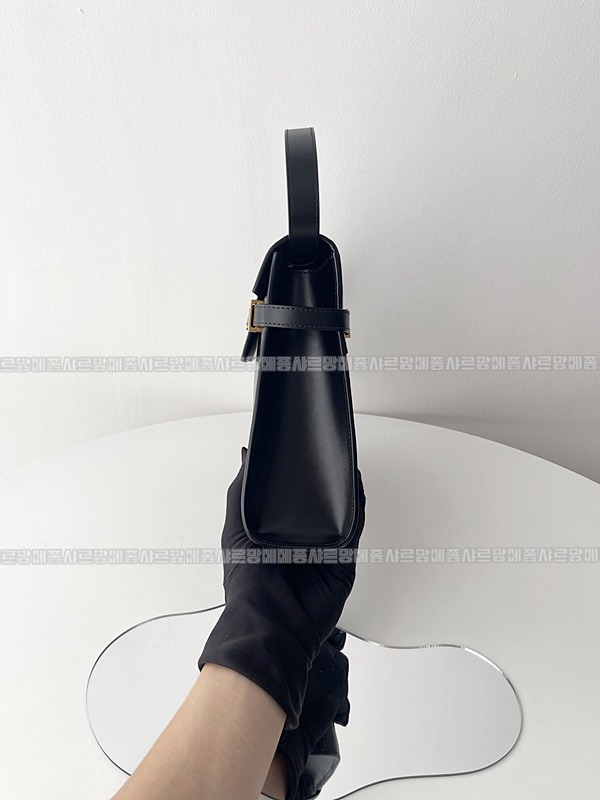 생로랑맨하탄백   20260415-102313-004 .jpg