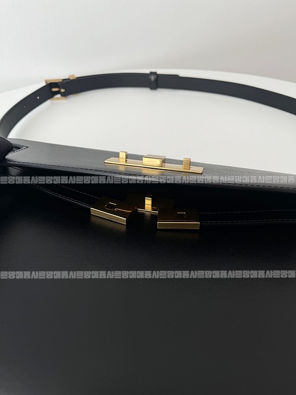 생로랑맨하탄백   20260415-102314-010 .jpg