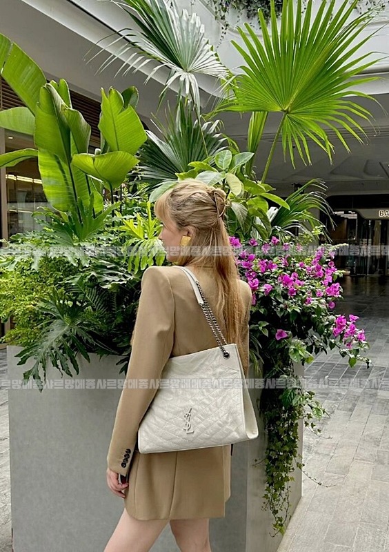 생로랑니키쇼핑백   20260415-110306-022 .jpg