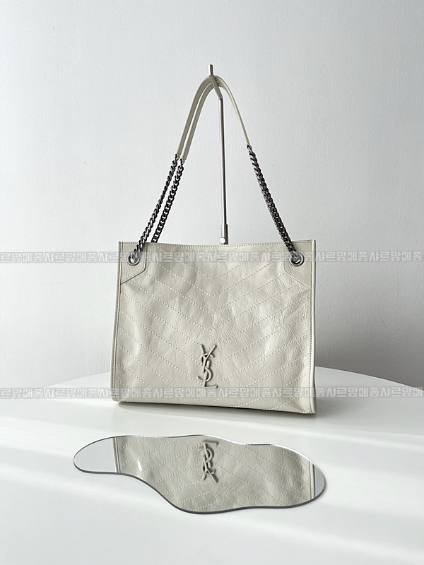 생로랑니키쇼핑백   20260415-110303-002 .jpg