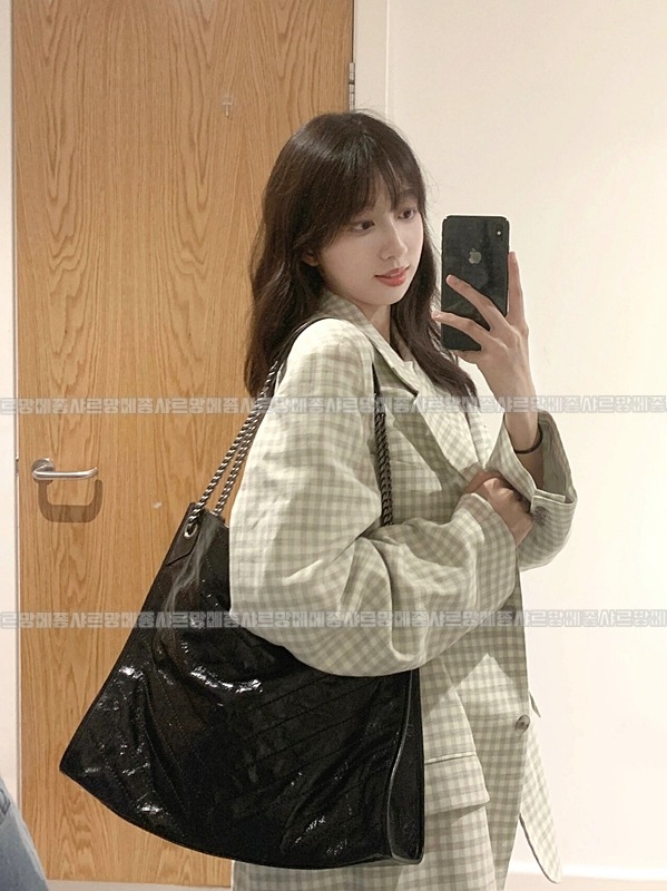 생로랑니키쇼핑백라지   20260415-110915-022 .jpg