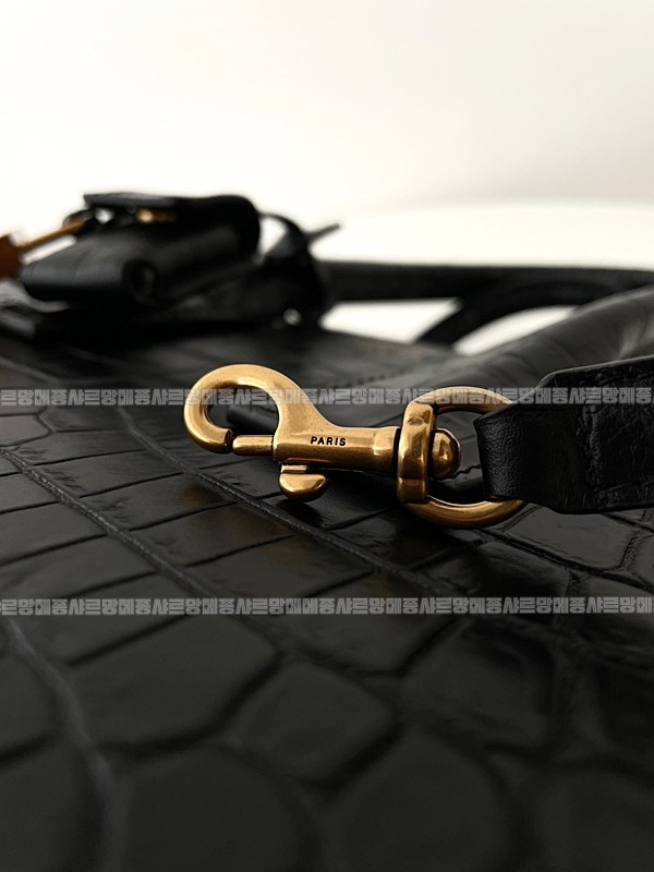 생로랑삭다쥬르핸드백20260416-111106-013.jpg