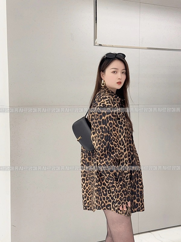 생로랑볼테르미니레더숄더백  20260416-124946-029.jpg