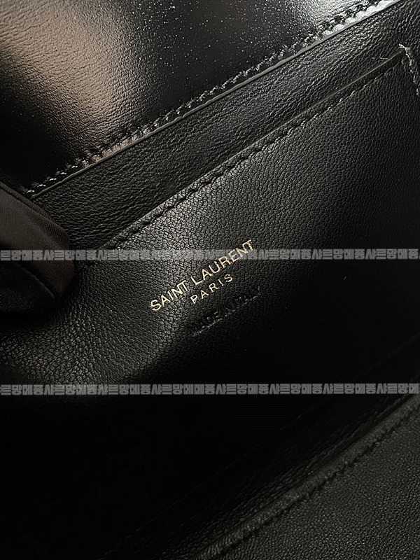 생로랑볼테르미니레더숄더백  20260416-124944-018.jpg