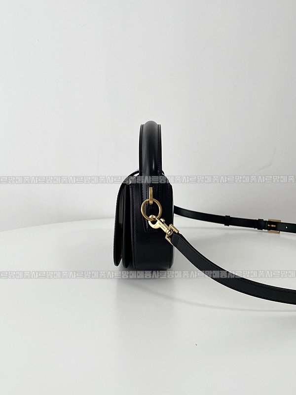 생로랑볼테르백  20260416-130251-004.jpg