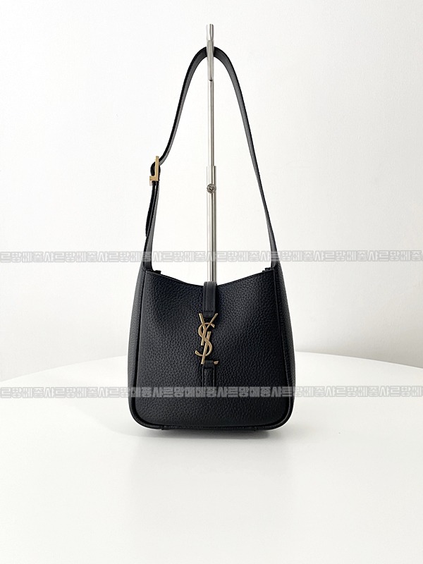 생로랑 르 5 아 7 베이비백  20260416-131229-001.jpg