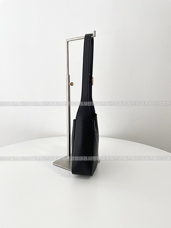 생로랑 르 5 아 7 베이비백  20260416-131229-004.jpg