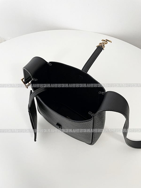 생로랑 르 5 아 7 베이비백  20260416-131230-007.jpg