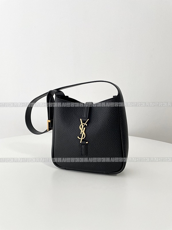 생로랑 르 5 아 7 베이비백  20260416-131230-008.jpg