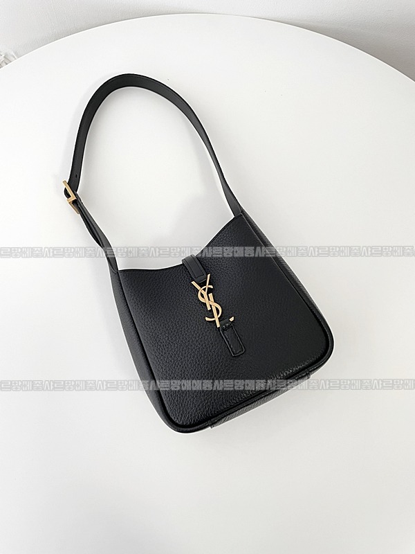 생로랑 르 5 아 7 베이비백  20260416-131230-009.jpg