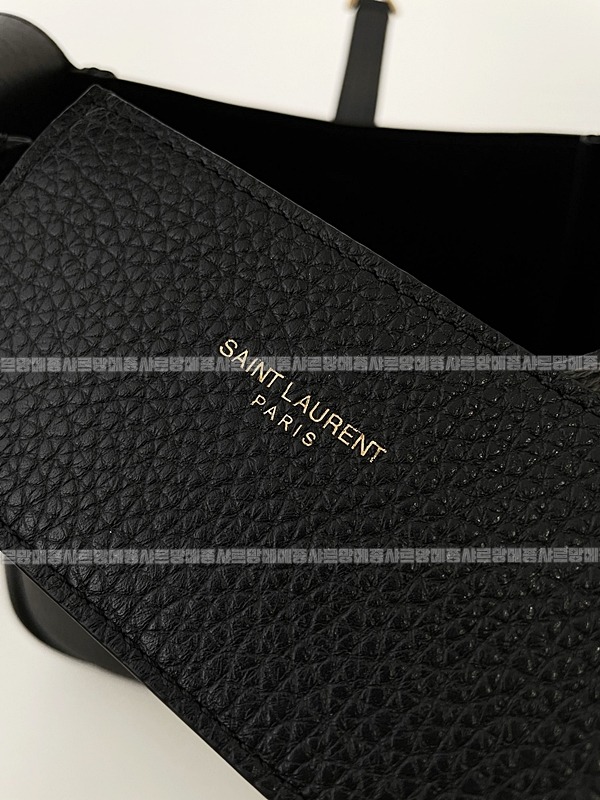 생로랑 르 5 아 7 베이비백  20260416-131231-012.jpg