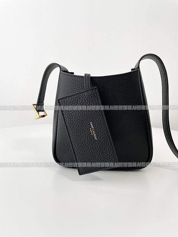 생로랑 르 5 아 7 베이비백  20260416-131231-015.jpg