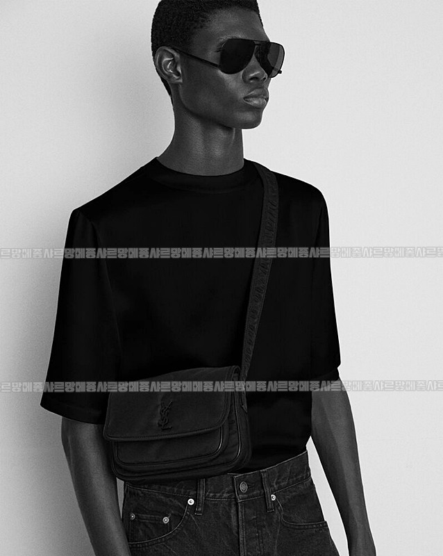 생로랑니키메신저백  20260416-155320-019.jpg