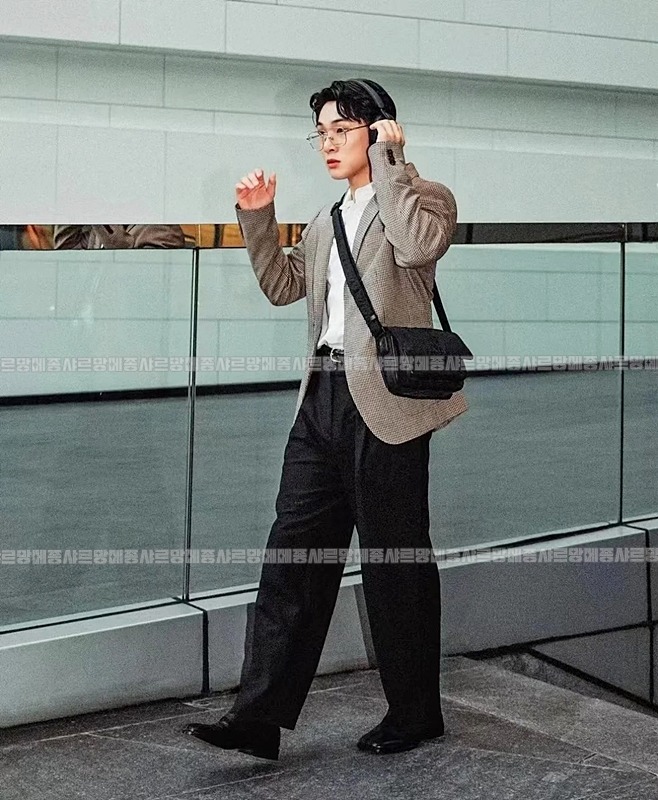 생로랑니키메신저백  20260416-155321-024.jpg