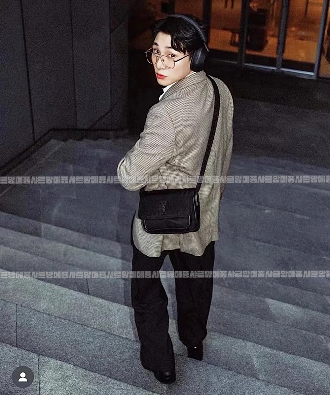 생로랑니키메신저백  20260416-155321-026.jpg