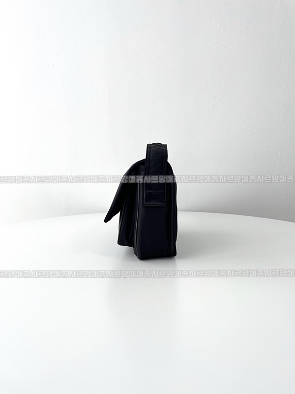 생로랑니키메신저백  20260416-155317-004.jpg