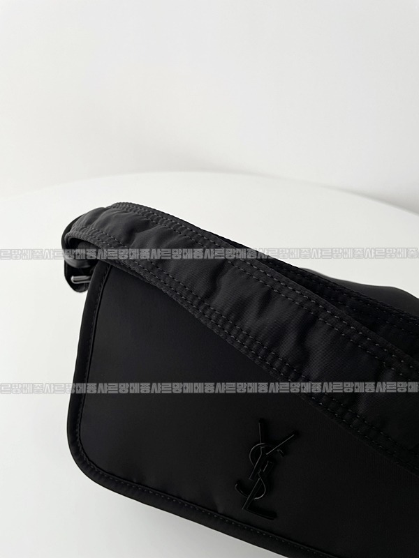 생로랑니키메신저백  20260416-155320-018.jpg